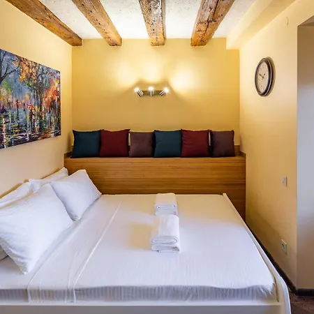 Alfa Rynok Square 18 Lviv