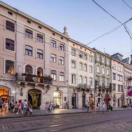 Alfa Rynok Square 18 * Lviv