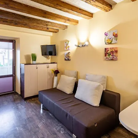 Alfa Rynok Square 18