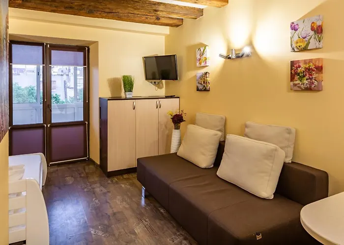 Alfa Rynok Square 18 * Leópolis