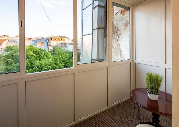 Alfa Rynok Square 18