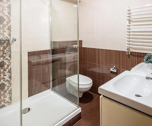 Alfa Rynok Square 18 Leópolis